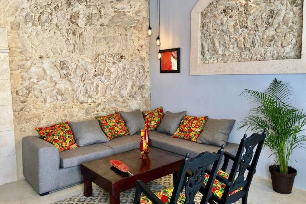 Casa El Flamboyan Dentro De La Ciudad Amurallada كامبيش المظهر الخارجي الصورة